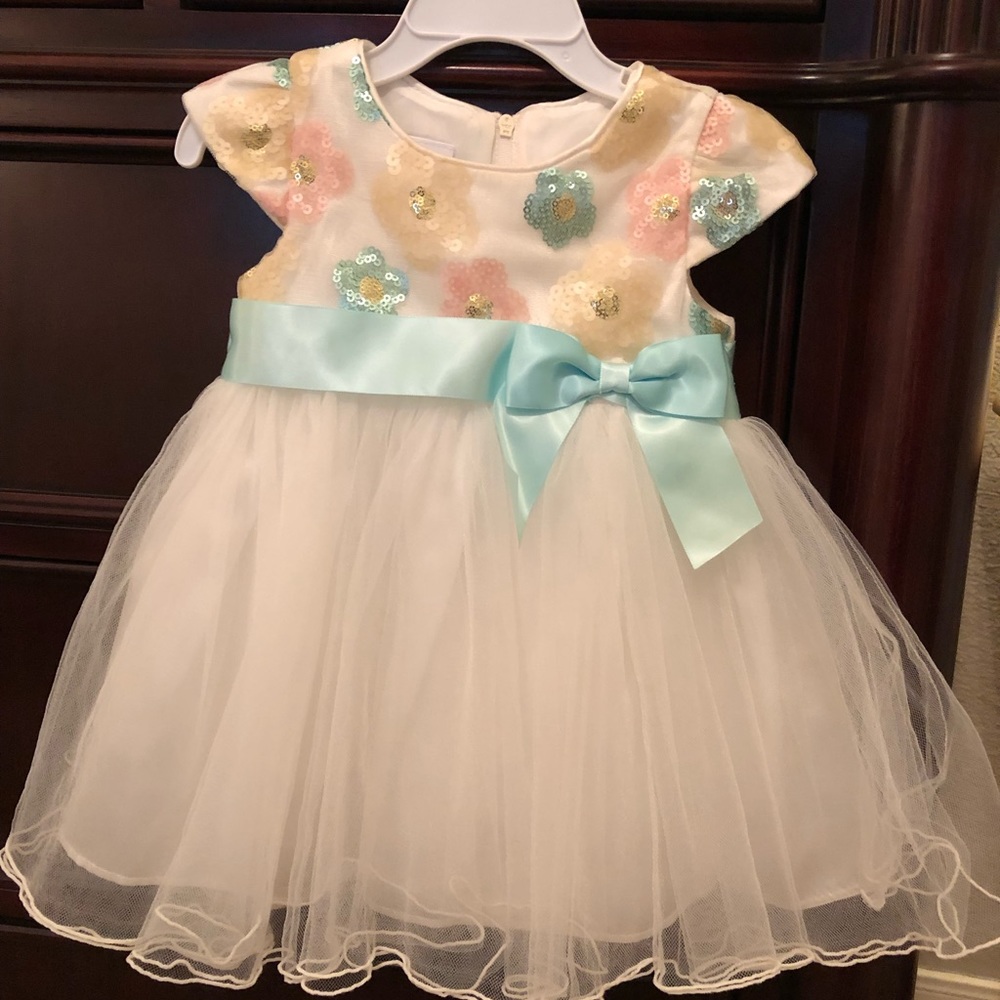 Pretty Bonnie Baby dress with tulle & sequins